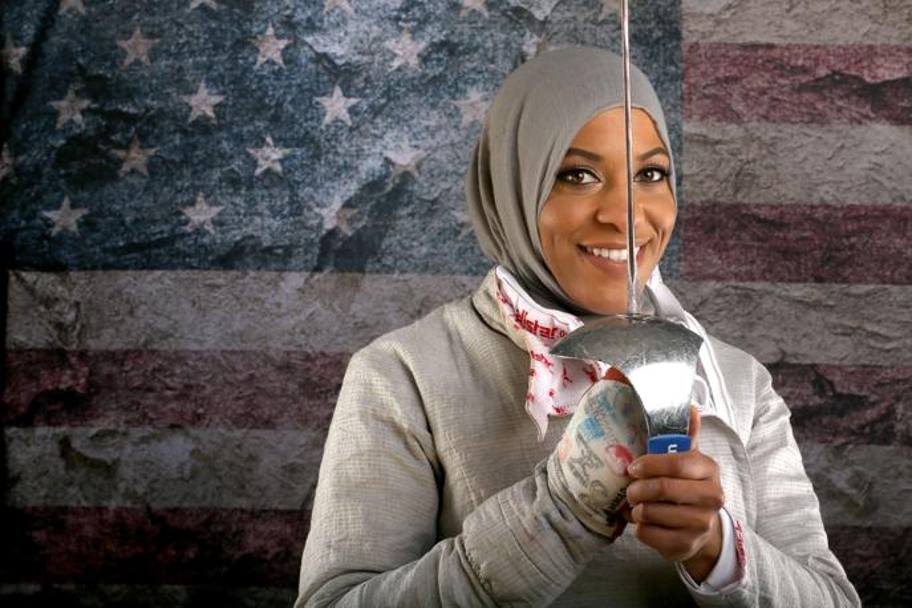 La sciabolatrice statunitense Ibtihaj Muhammad, 30 anni